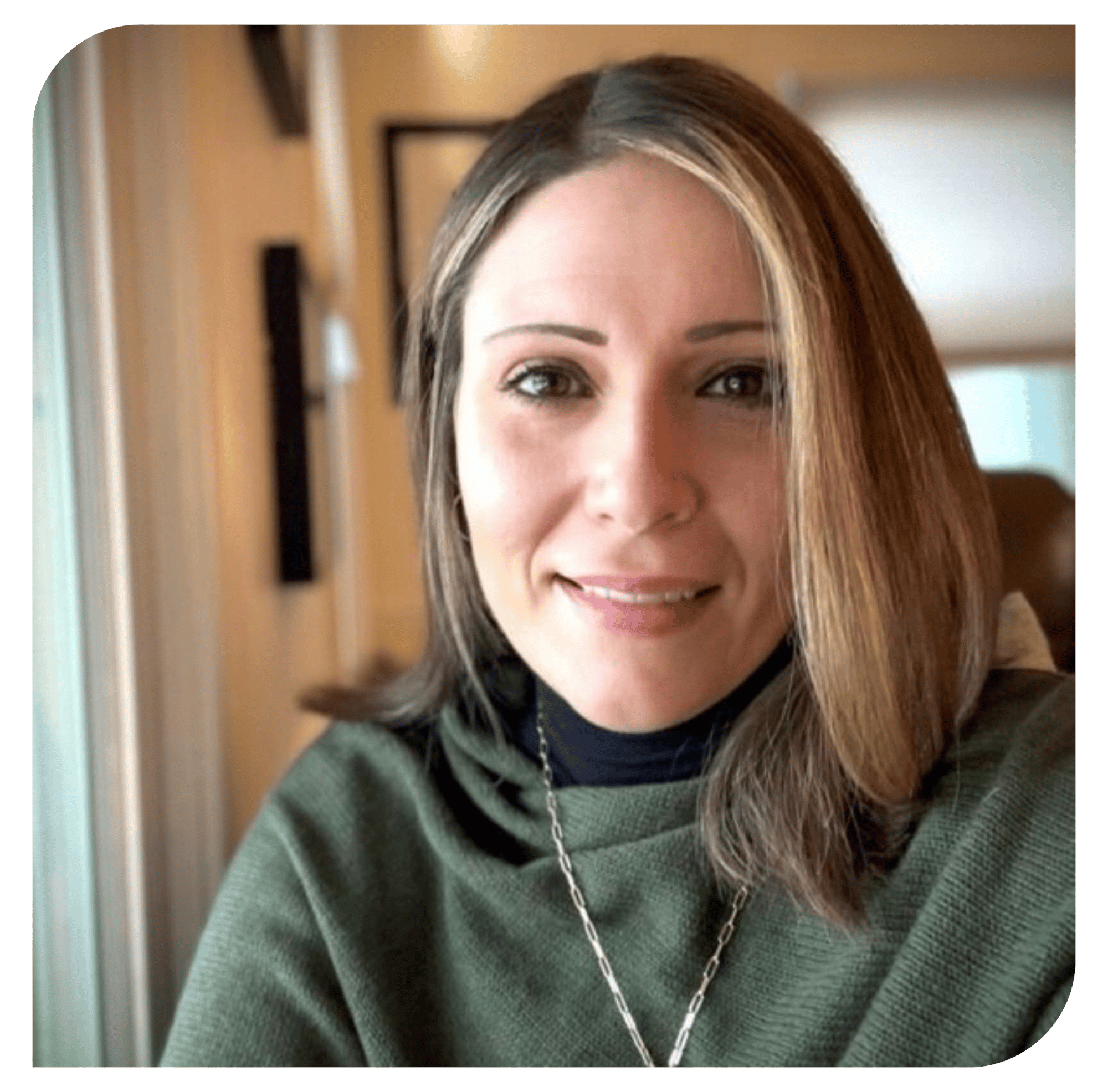 Ashley Wallace Jones Headshot Squircle